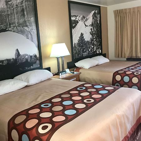 ซูเปอร์ 8 บาย วินด์แฮม นิวเบดฟอร์ด Hotel เอแวนสตัน ภายนอก รูปภาพ