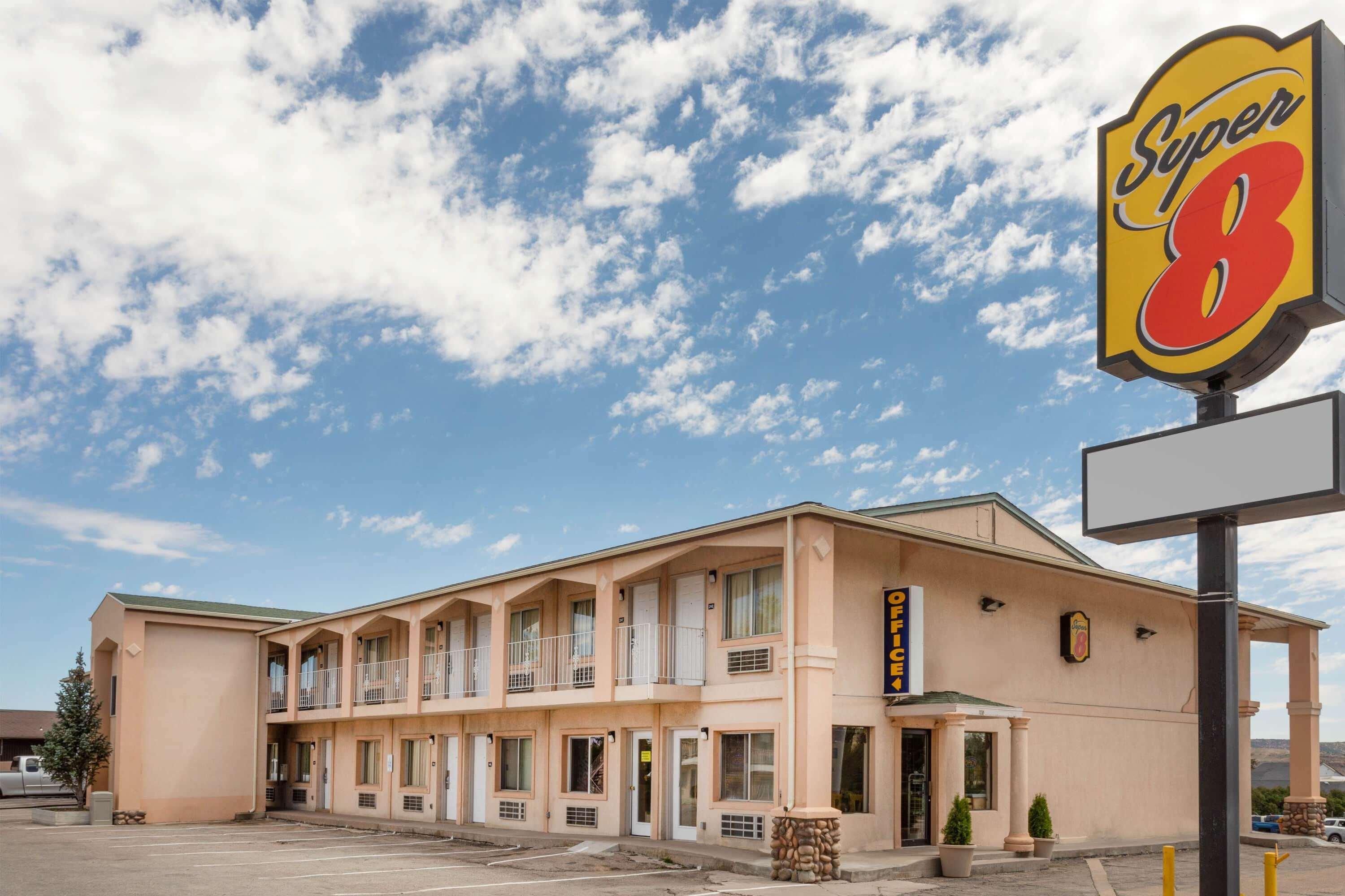 ซูเปอร์ 8 บาย วินด์แฮม นิวเบดฟอร์ด Hotel เอแวนสตัน ภายนอก รูปภาพ