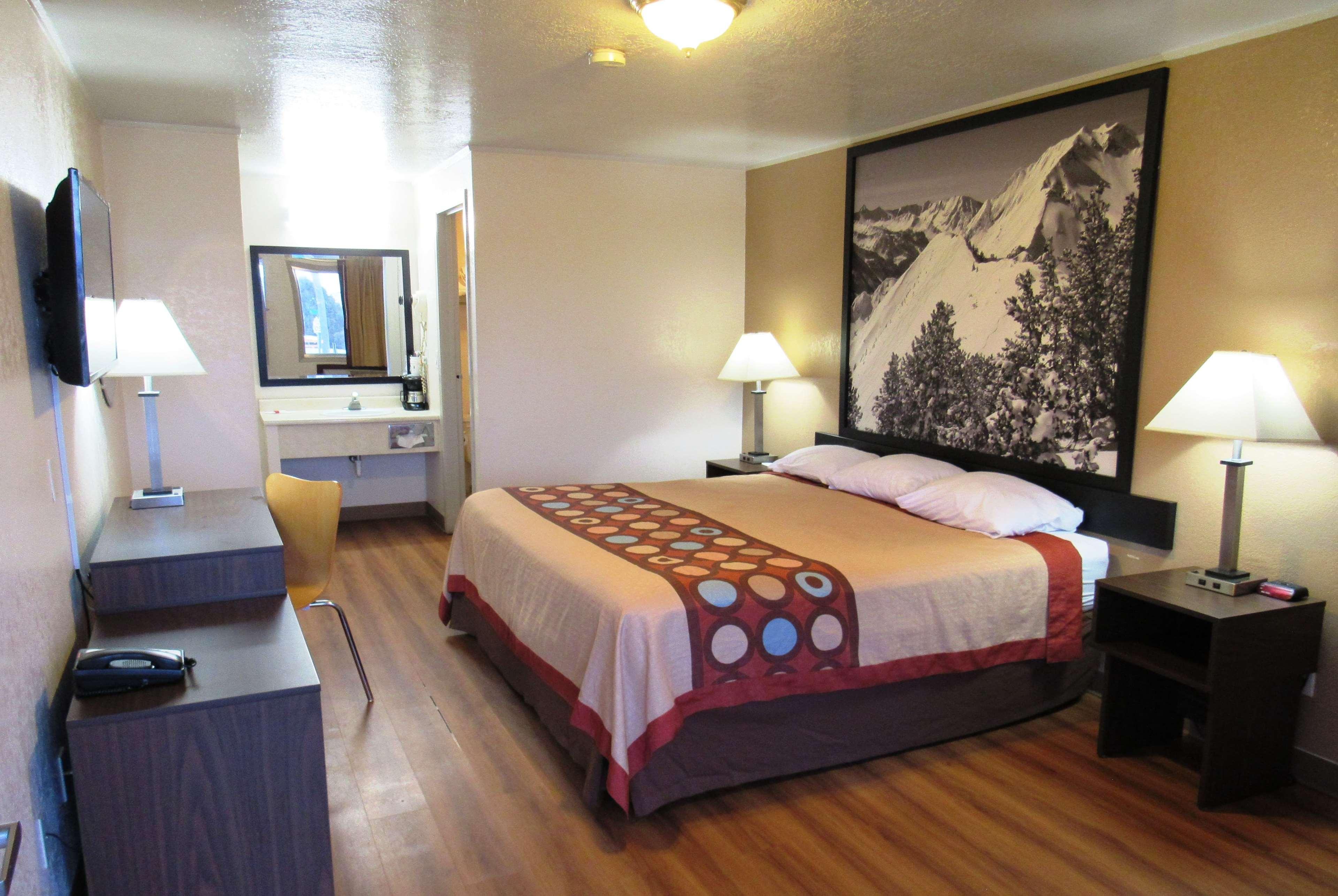 ซูเปอร์ 8 บาย วินด์แฮม นิวเบดฟอร์ด Hotel เอแวนสตัน ภายนอก รูปภาพ
