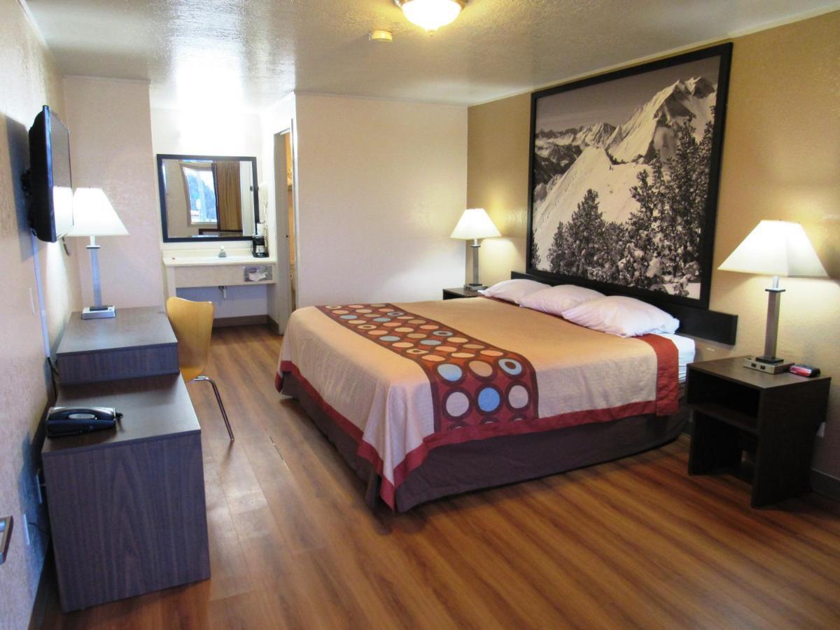 ซูเปอร์ 8 บาย วินด์แฮม นิวเบดฟอร์ด Hotel เอแวนสตัน ภายนอก รูปภาพ