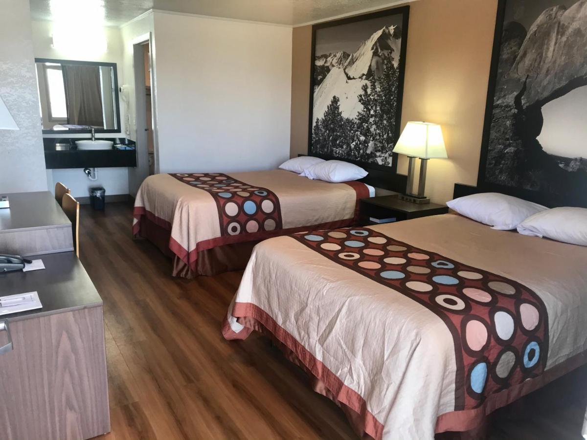 ซูเปอร์ 8 บาย วินด์แฮม นิวเบดฟอร์ด Hotel เอแวนสตัน ภายนอก รูปภาพ